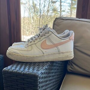 Nike Air Force 1 Sneakers - White and Peach